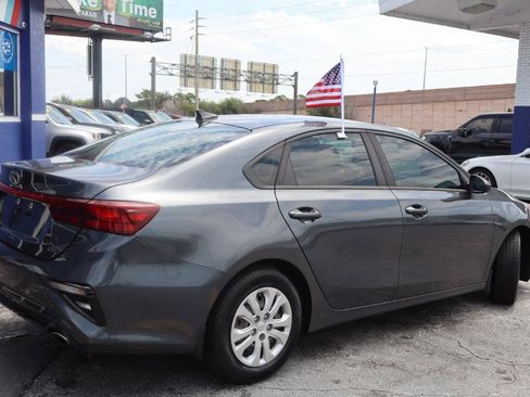 Used 2020 Kia Forte LXS FWD image 5