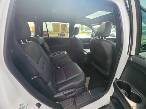 Certified 2025 Honda Passport Black Edition image 31