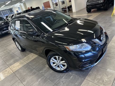 Used 2016 Nissan Rogue SV image 10