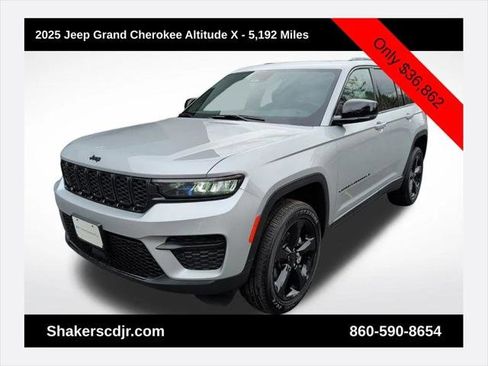Certified 2025 Jeep Grand Cherokee Altitude image 1