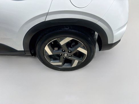 Used 2023 Hyundai Venue SEL w/ Cargo Package FWD image 28