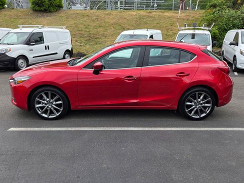 Used 2018 MAZDA MAZDA3 Touring FWD image 4