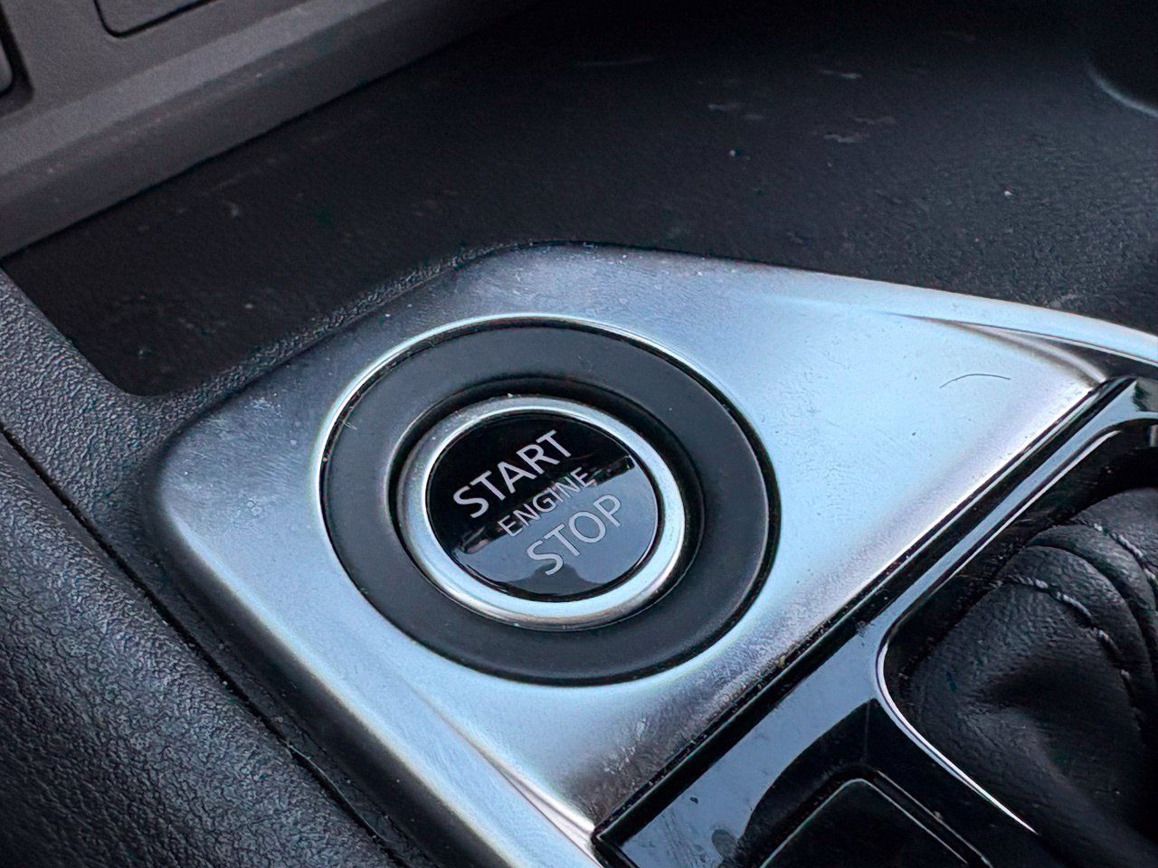 Certified 2025 Nissan Sentra SV FWD image 27
