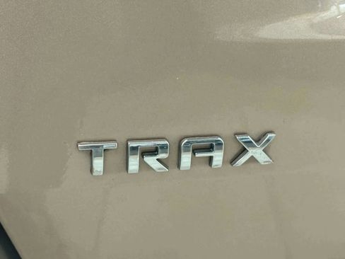Used 2018 Chevrolet Trax LS FWD image 13