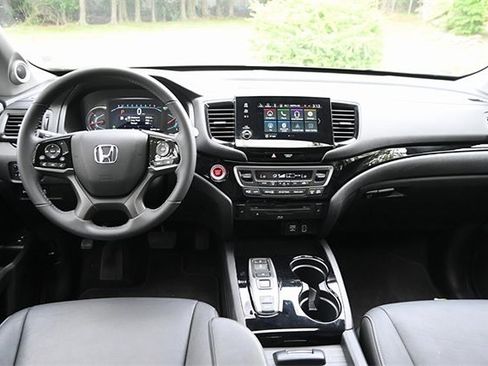 Certified 2022 Honda Pilot Touring image 31