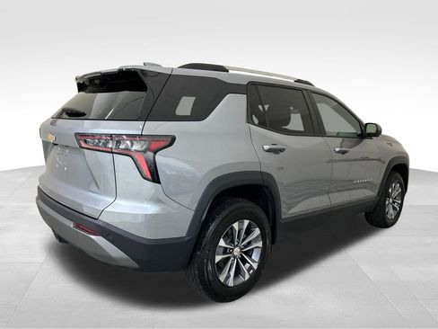 Used 2025 Chevrolet Equinox LT w/ Convenience Package II FWD image 5