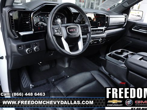 Used 2025 GMC Sierra 1500 SLT image 6