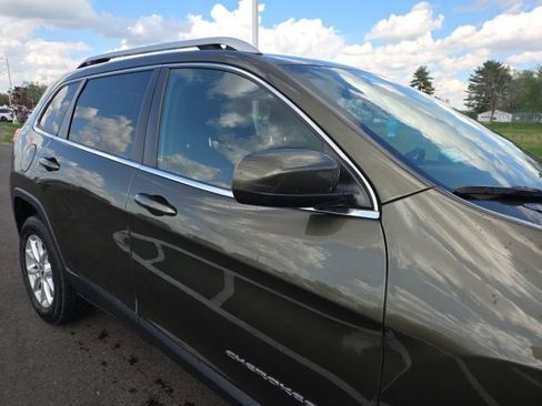 Used 2015 Jeep Cherokee Latitude w/ Cold Weather Group image 5