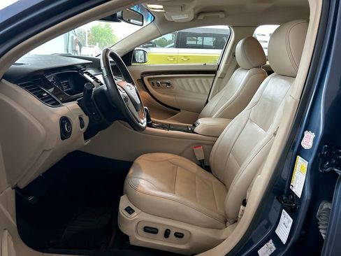 Used 2018 Ford Taurus Limited image 11