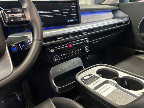 Certified 2026 Hyundai Ioniq 9 SEL AWD/4WD image 20