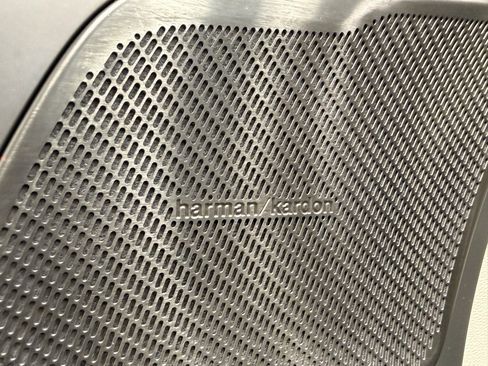 Used 2024 Volvo XC60 T8 Ultimate image 23