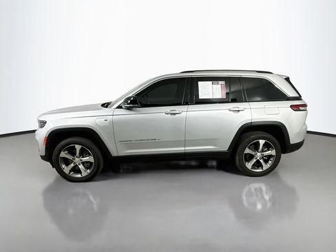 Used 2023 Jeep Grand Cherokee 4WD 4xe image 5