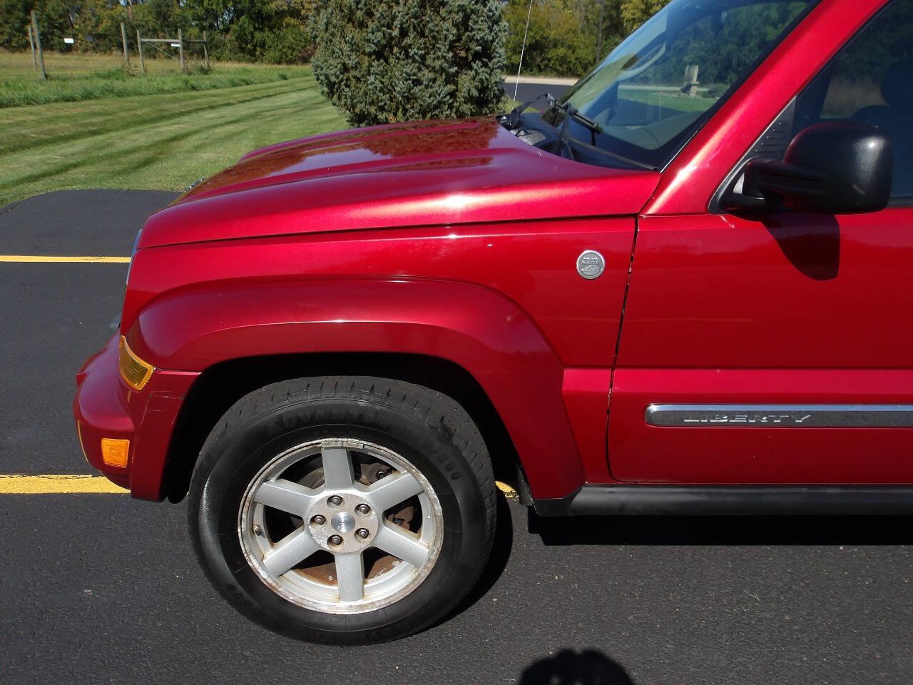 Used 2005 Jeep Liberty Limited AWD/4WD image 32
