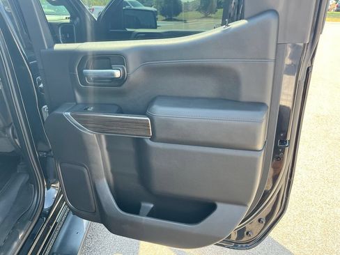 Used 2022 Chevrolet Silverado 1500 RST w/ Convenience Package II AWD/4WD image 10