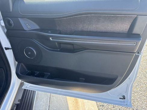 Used 2021 Ford Expedition Limited image 38