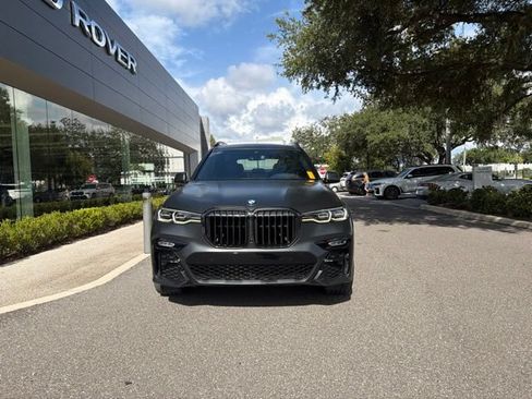 Used 2022 BMW X7 xDrive40i w/ M Sport Package AWD/4WD image 2