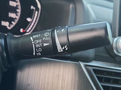 Used 2018 Honda Accord LX image 13