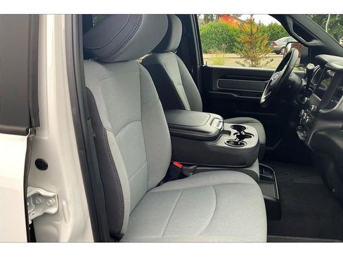 Used 2022 RAM 2500 Big Horn w/ Cold Weather Group image 7