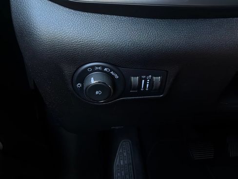 Used 2025 Jeep Compass Limited AWD/4WD image 22