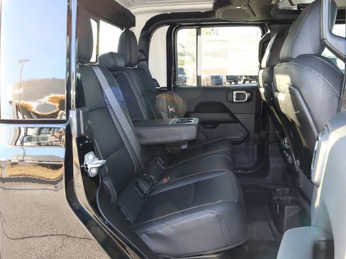 New 2026 Jeep Gladiator Sport image 24