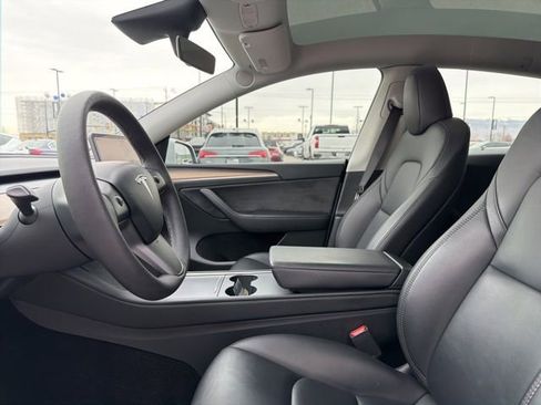 Used 2023 Tesla Model Y Long Range image 22