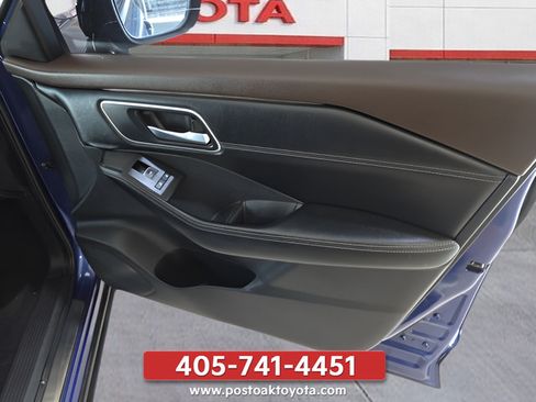 Used 2021 Nissan Rogue Platinum FWD image 25