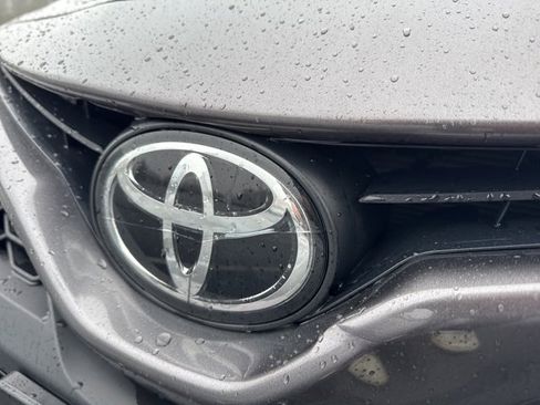 Used 2024 Toyota Camry SE image 28