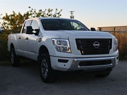 Used 2024 Nissan Titan SV w/ SV Convenience Package