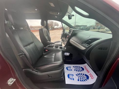 Used 2017 Dodge Grand Caravan GT image 14