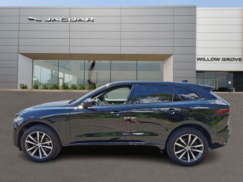 Used 2025 Jaguar F-PACE R-Dynamic S image 6