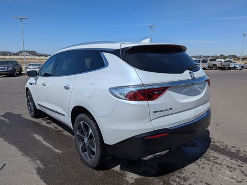 Certified 2022 Buick Enclave Essence w/ Experience Buick Package AWD/4WD image 7