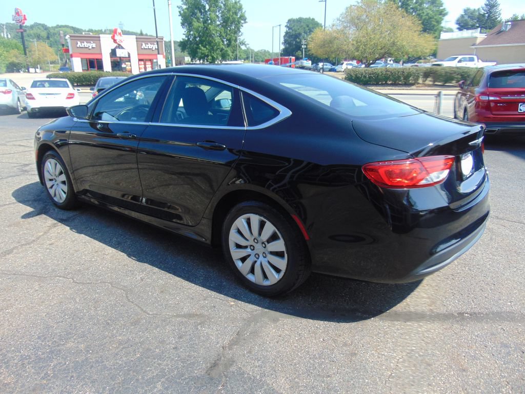 Used 2016 Chrysler 200 LX FWD image 8