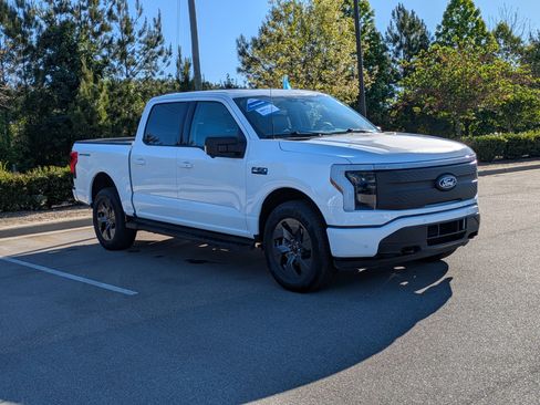 Certified 2025 Ford F150 Lightning Flash AWD/4WD image 2