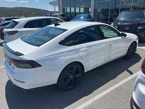 Used 2023 Honda Accord Sport image 8