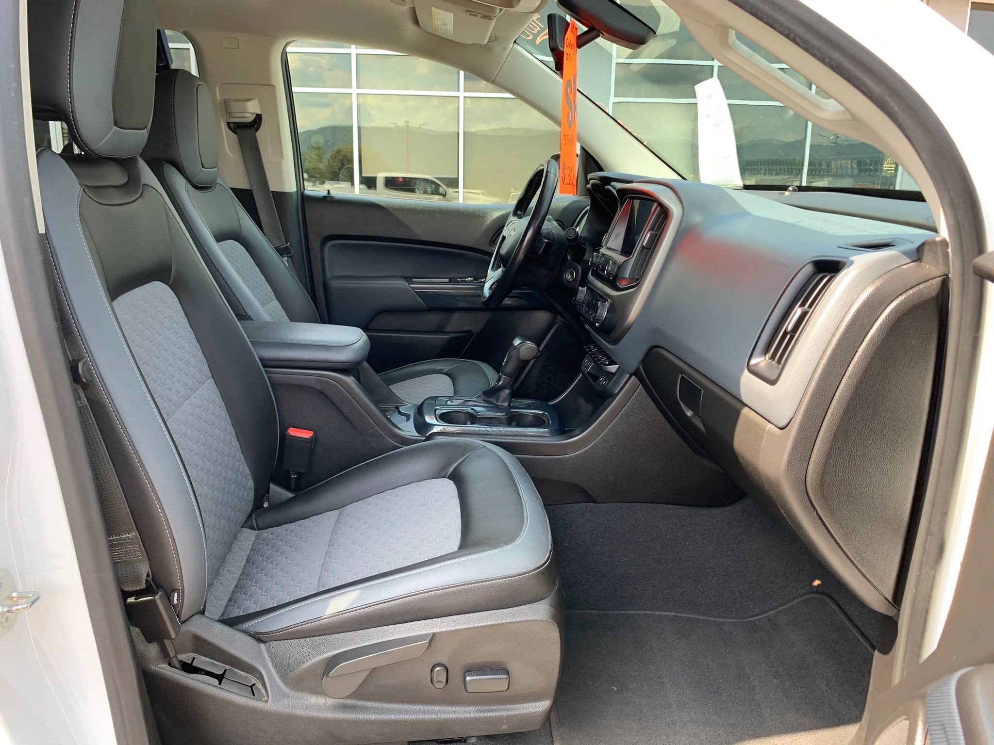 Used 2019 Chevrolet Colorado Z71 AWD/4WD image 22
