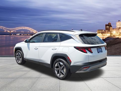 Used 2025 Hyundai Tucson SEL image 3