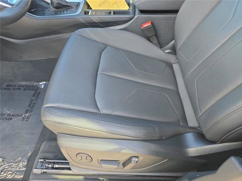 Used 2024 Audi Q3 2.0T Premium Plus image 16