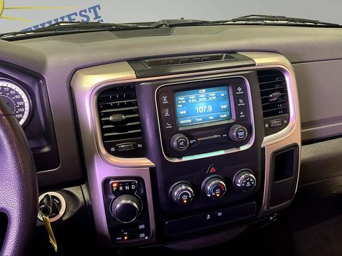 Used 2020 RAM 1500 Classic SLT AWD/4WD image 11