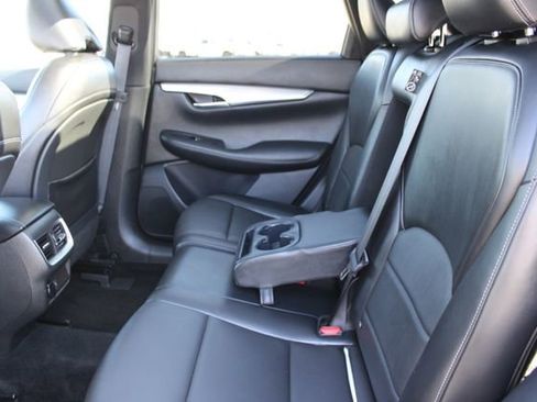 Used 2021 INFINITI QX50 Luxe w/ Appearance Package image 43