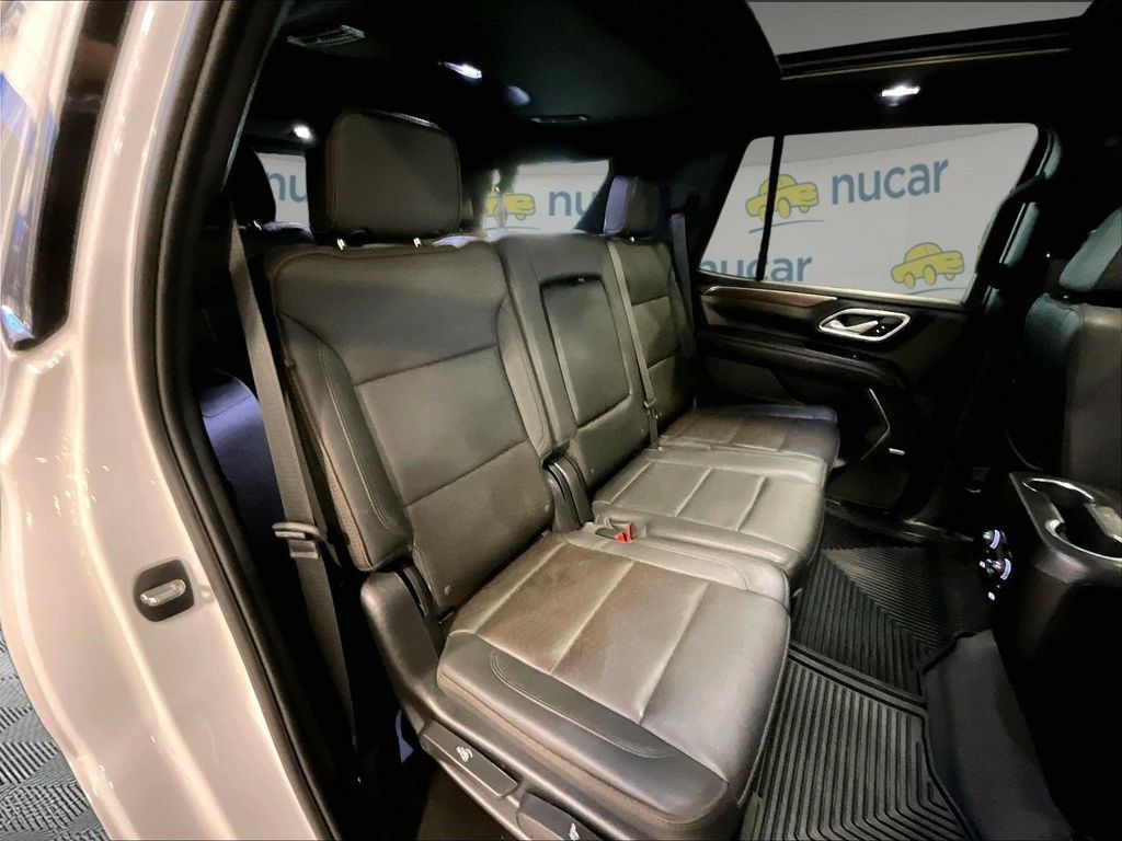 Used 2024 Chevrolet Tahoe High Country w/ Premium Package 2 AWD/4WD image 16