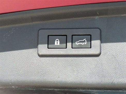 Used 2020 Subaru Outback Premium image 15