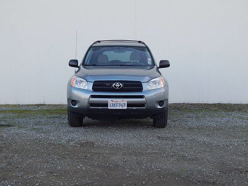 Used 2007 Toyota RAV4 4WD image 8