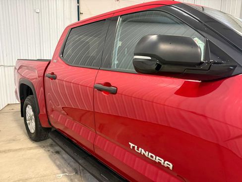 Used 2022 Toyota Tundra SR5 w/ SR5 Convenience Package image 11