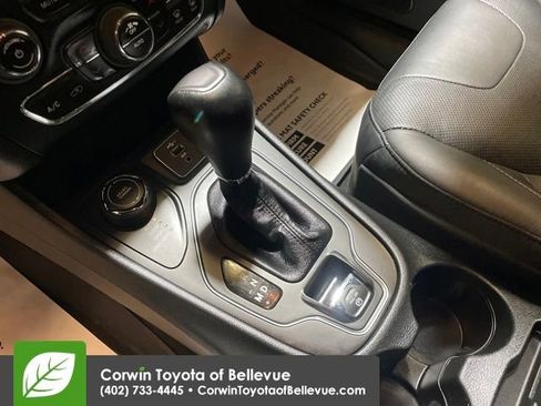 Used 2021 Jeep Cherokee Latitude Lux image 22