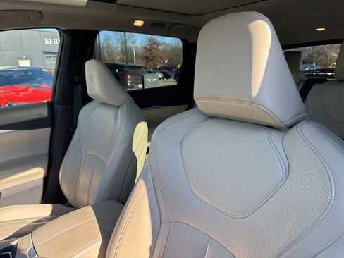 Used 2024 INFINITI QX60 Pure image 8