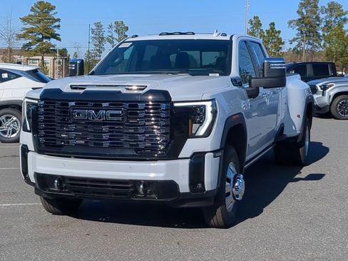 New 2026 GMC Sierra 3500 Denali Ultimate image 11