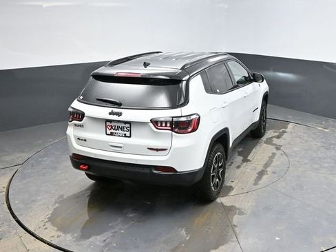 Used 2025 Jeep Compass Trailhawk image 42