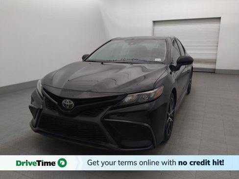 Used 2021 Toyota Camry SE FWD image 1