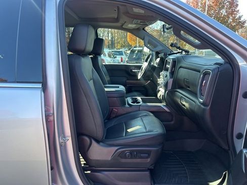 Used 2022 GMC Sierra 2500 SLT w/ SLT Convenience Package image 16