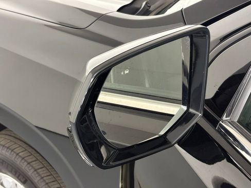 Used 2025 Chevrolet Tahoe LT image 14